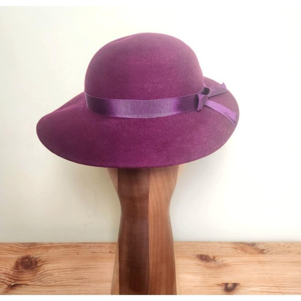 Vintage Burberrys Magenta Purple 100% Wool Felt Cloche Hat Made in England Box - Picture 5 of 9